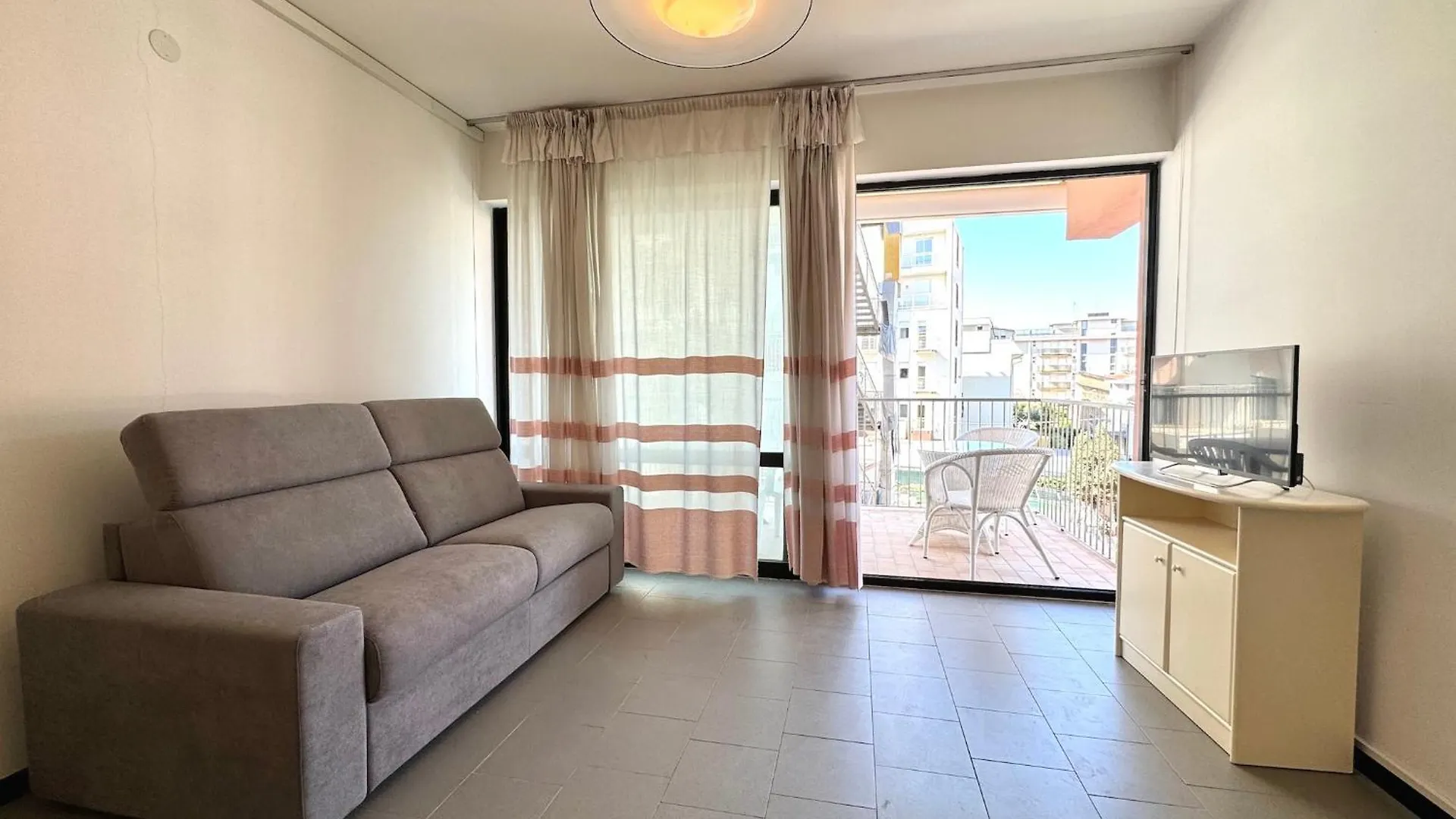Appartamento Shopping Center - Carraro Immobiliare Jesolo - Family Apartments  Lido di Jesolo